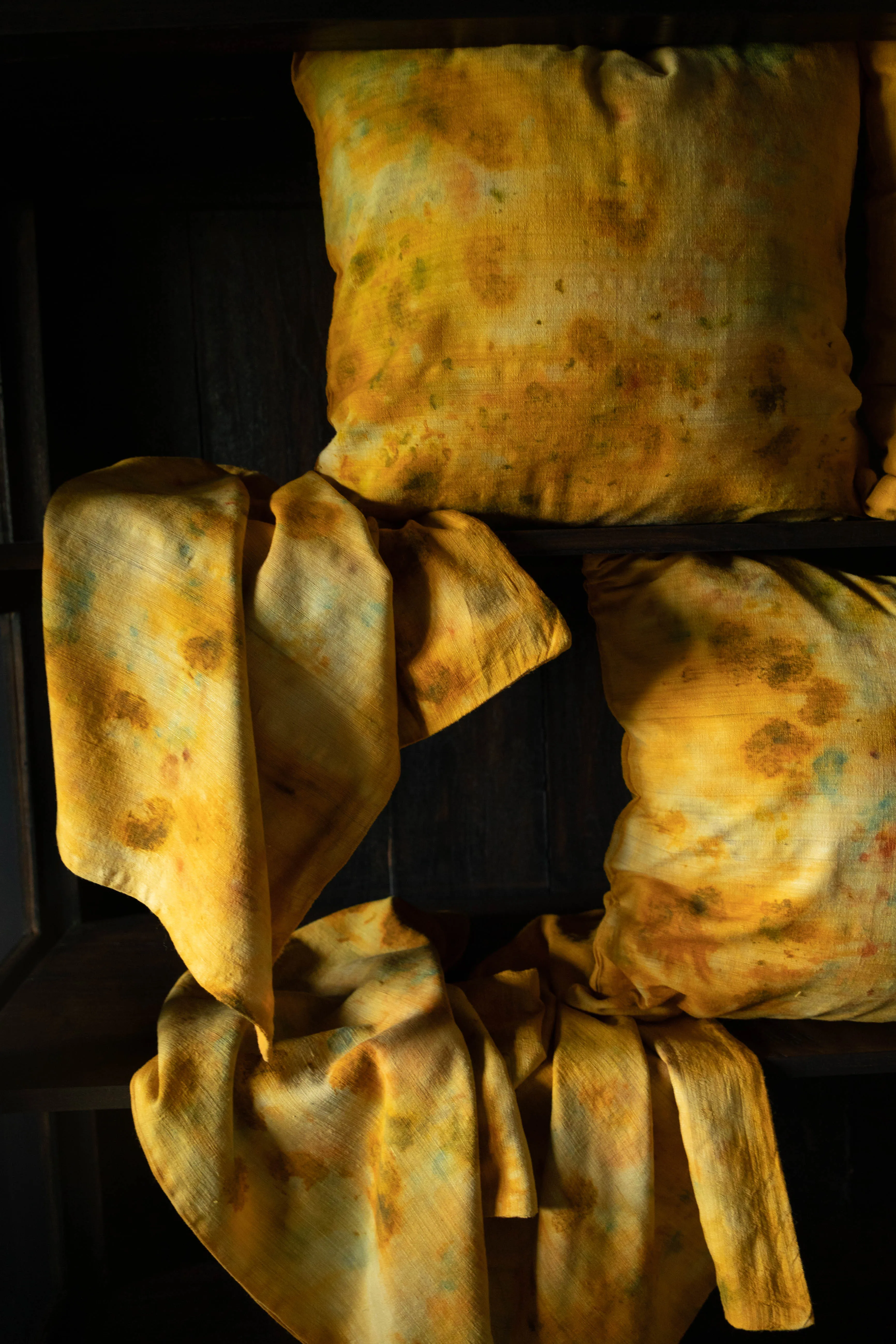 Botanical Print Marigold | Organic Eri Silk Pillow Cover