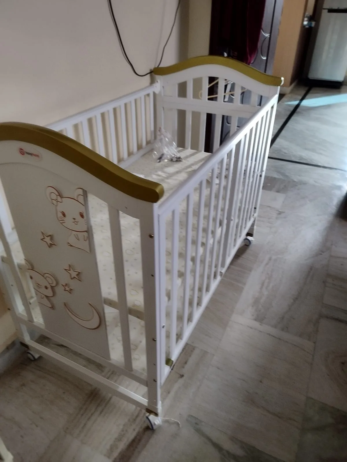 HUNY HUNY Crib 12 In 1 Rocking Cot , Dimensions: 123×66×100 cm