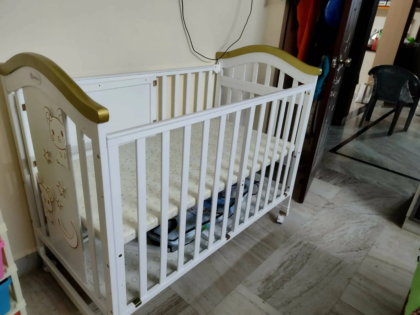 HUNY HUNY Crib 12 In 1 Rocking Cot , Dimensions: 123×66×100 cm