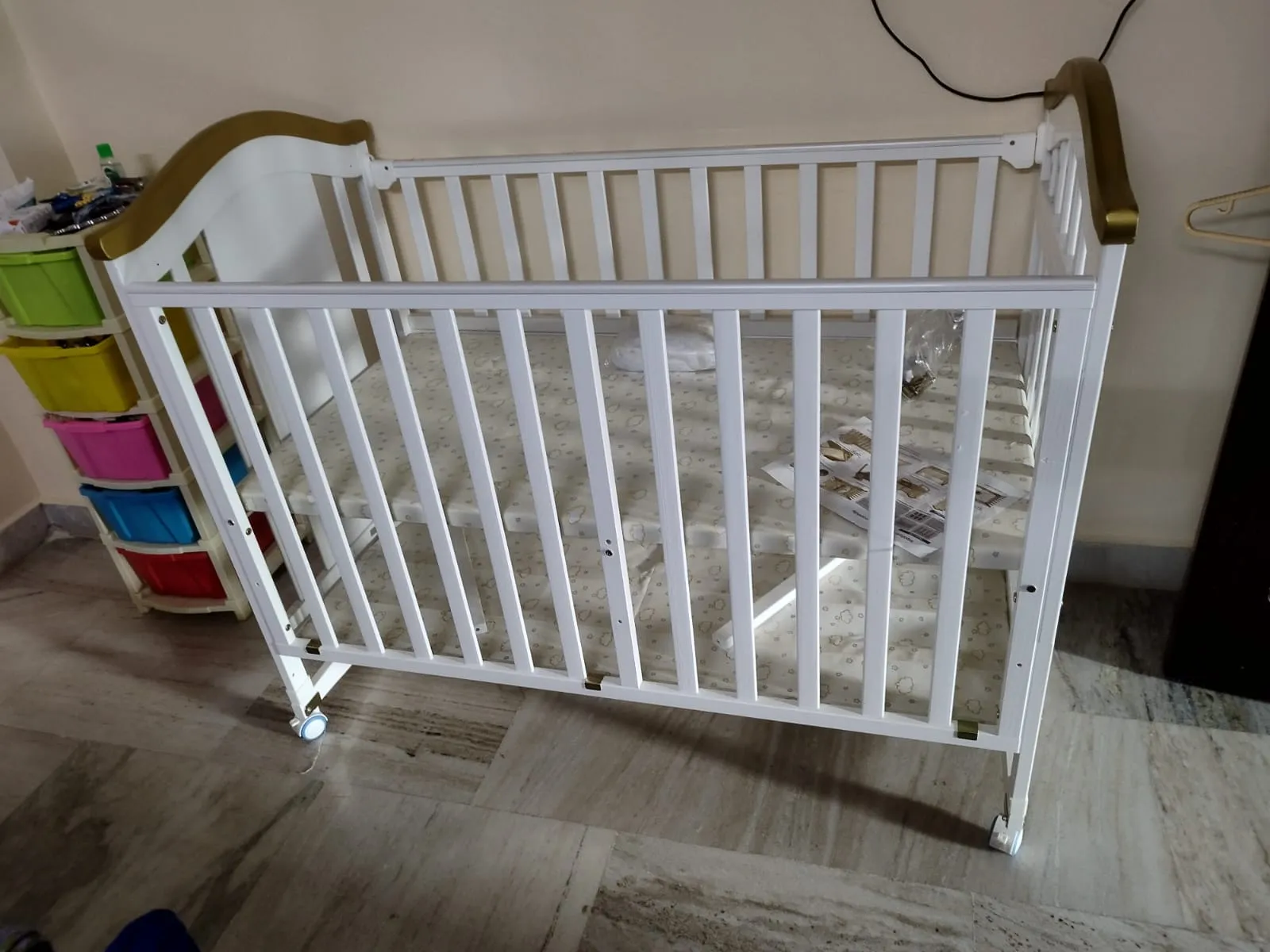 HUNY HUNY Crib 12 In 1 Rocking Cot , Dimensions: 123×66×100 cm