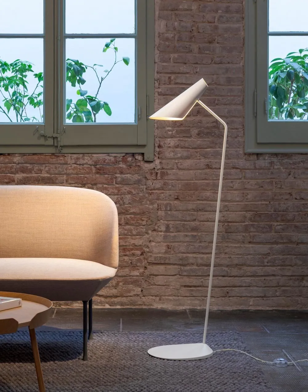 ICono floor light