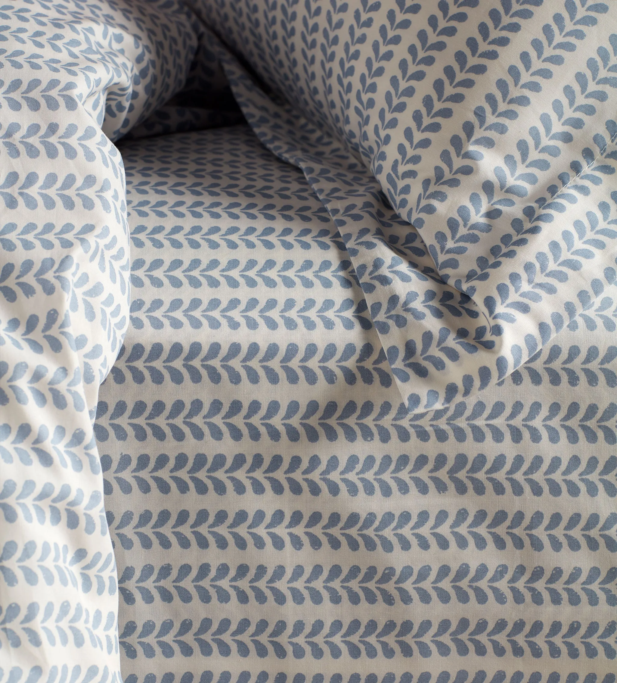 Molly Mahon Blue Bindi 100% Cotton Fitted Sheet