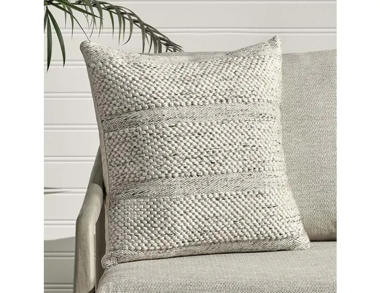 Multicolored Ivory Indoor/Outdoor 24" Pillow