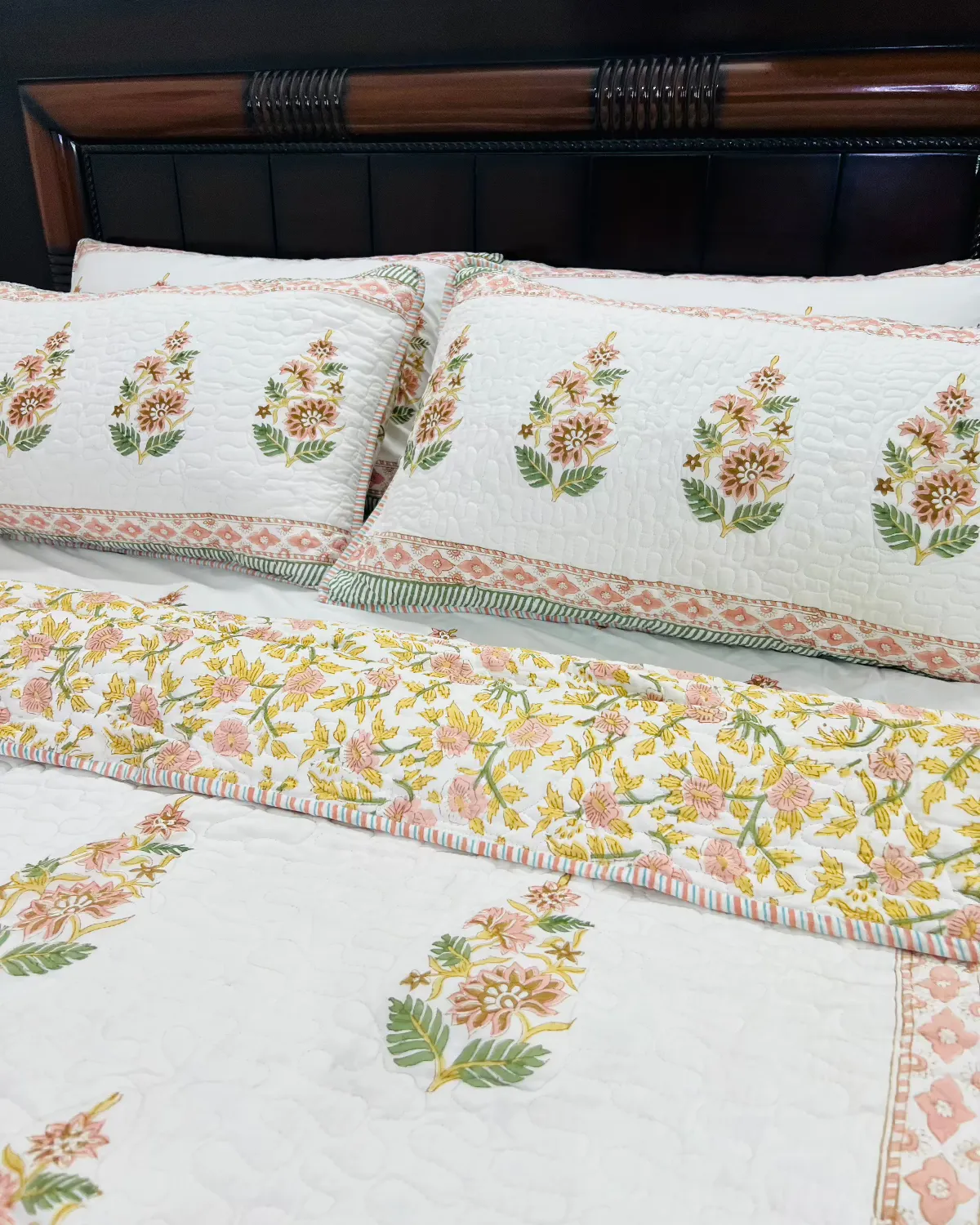 Ruhaani Bedcover Bedding Set