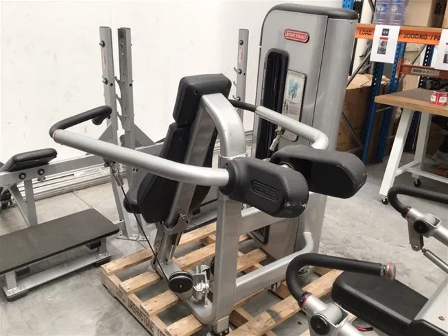 Star Trac Shoulder Press (FLOOR STOCK PICK UP ONLY MELBOURNE)