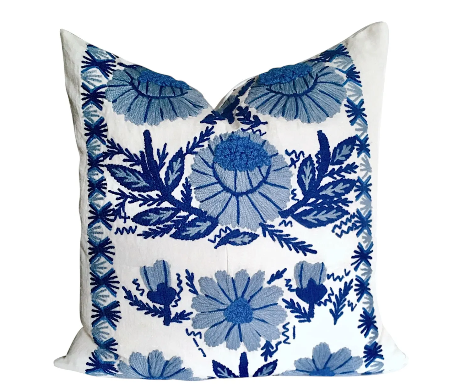 Swedish wool pillow cover / Schumacher pillow cover / Blue and White Pillow cover / Swedish Country Decor