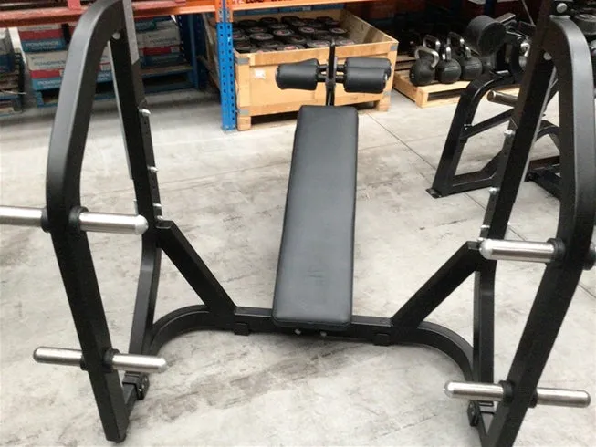 Technogym Decline Bench Press(FLOOR STOCK PICK UP ONLY MELBOURNE)