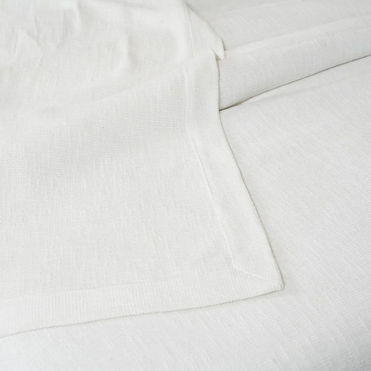 Tranquil Essence Burb Slub Viscose Blend Soft Weaved Off White 8 PC Bed Cover Set